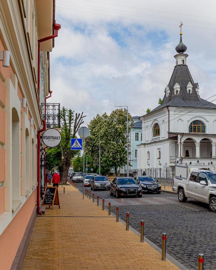 Kontrakt Boutique Hotel Kiev Exterior foto